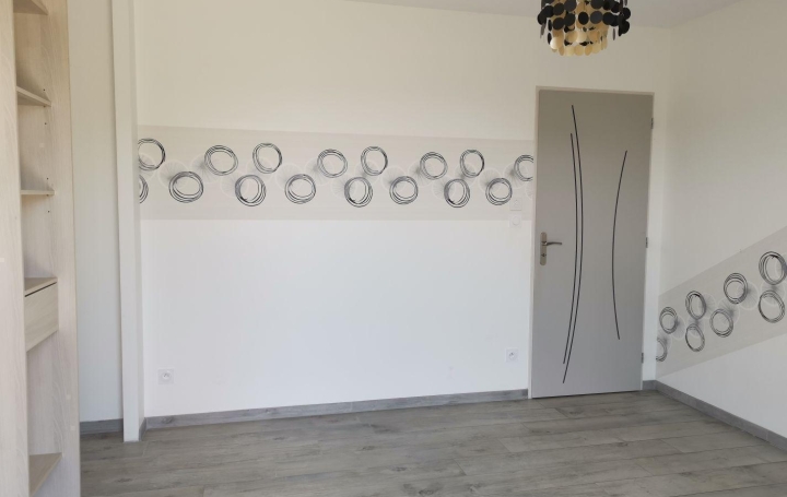 Maison VERANNE (42520)  100 m2 1 059 € 