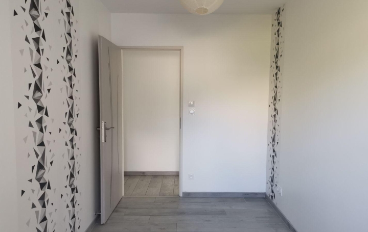 Maison VERANNE (42520)  100 m2 1 059 € 