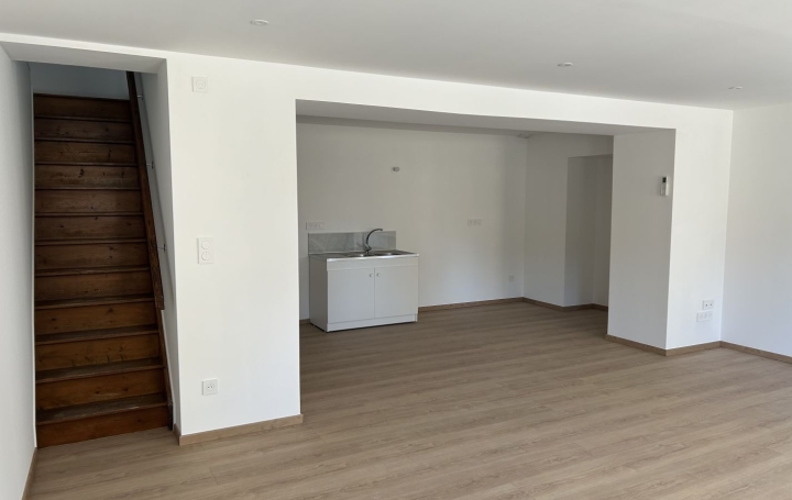 Maison ROISEY (42520)  81 m2 800 € 