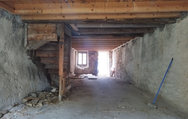 Maison PELUSSIN (42410)  80 m2 85 000 € 