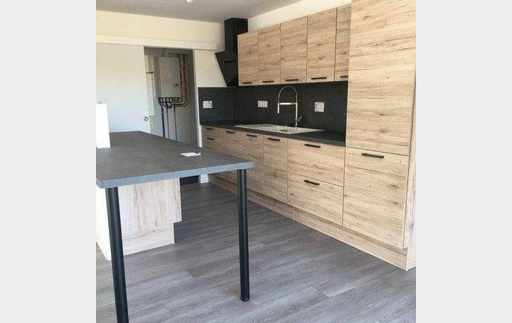 Maison MONTELIMAR (26200)  80 m2 303 840 € 