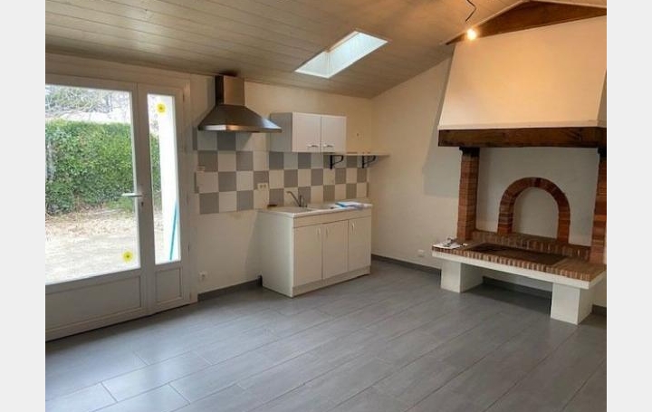 Réseau Immo-diffusion : Maison  BRETIGNOLLES-SUR-MER  45 m2 534 € 