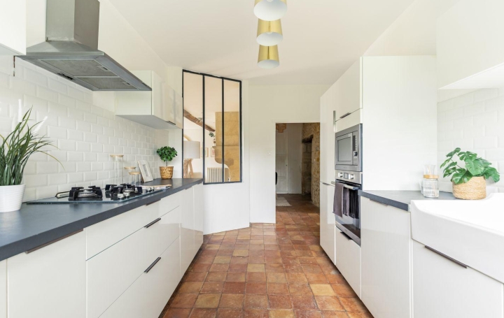 Maison SAINTE-HELENE (33480)  247 m2 304 000 € 