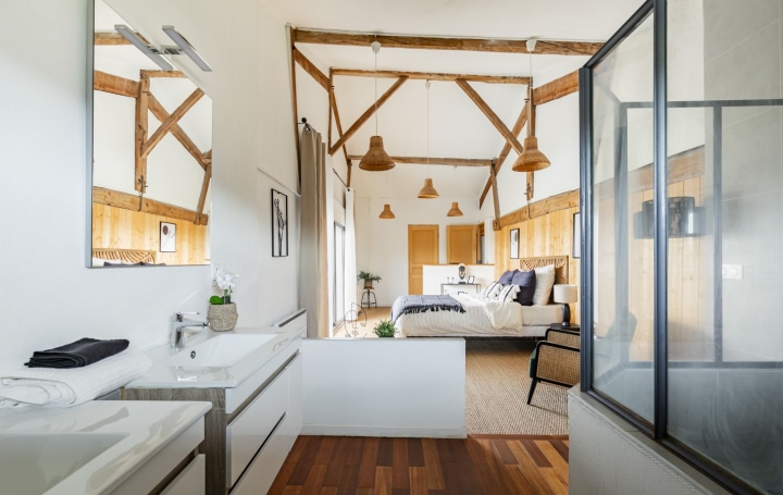 Maison SAINTE-HELENE (33480)  247 m2 304 000 € 