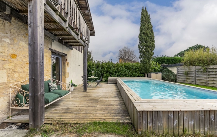 Maison SAINTE-HELENE (33480)  247 m2 304 000 € 