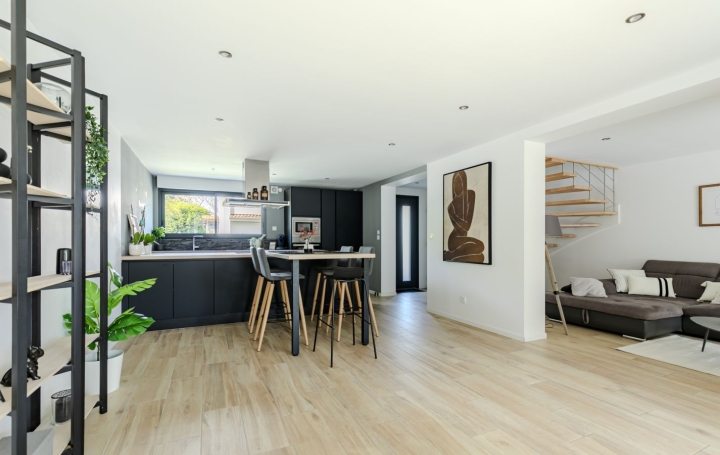 Maison VILLENAVE-D'ORNON (33140)  113 m2 464 000 € 