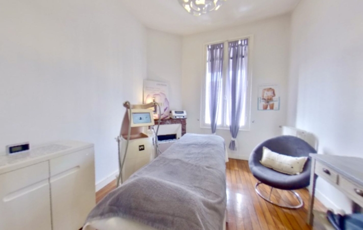 Activité commerciale SAINT-MEDARD-EN-JALLES (33160)  140 m2 125 000 € 