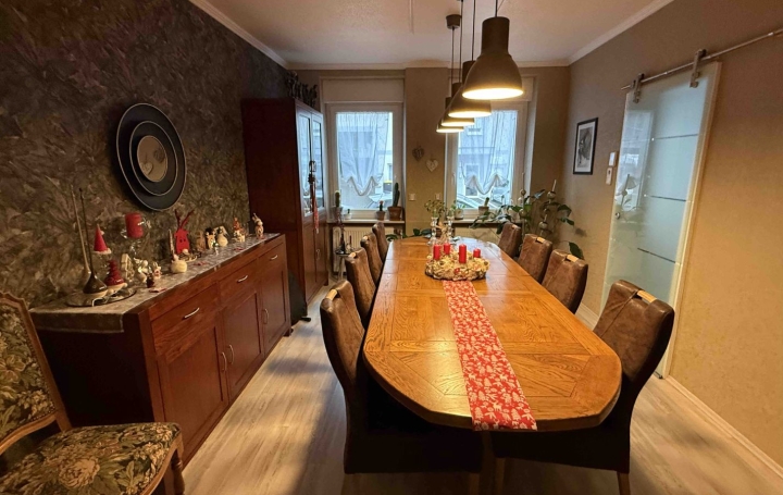 Maison COCHEREN (57800)  163 m2 180 000 € 