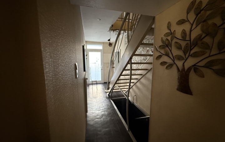 Maison COCHEREN (57800)  163 m2 180 000 € 