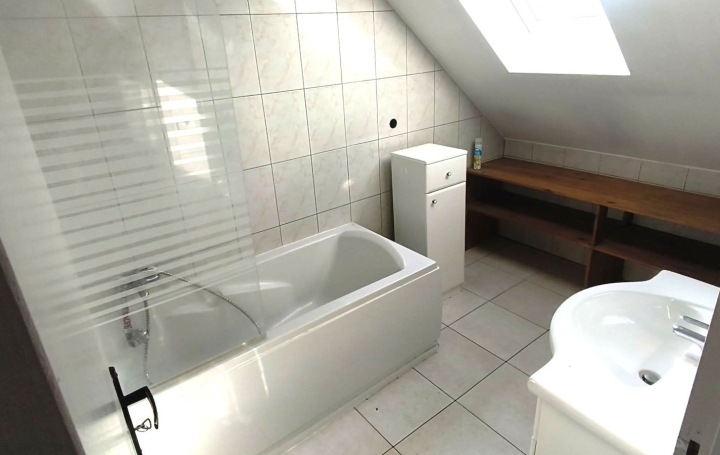 Immeuble CAPPEL (57450)  231 m2 175 000 € 