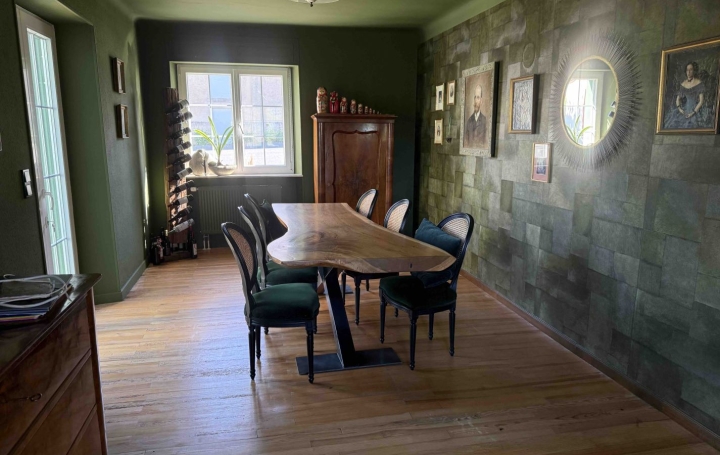 Propriété HOLVING (57510)  249 m2 580 000 € 