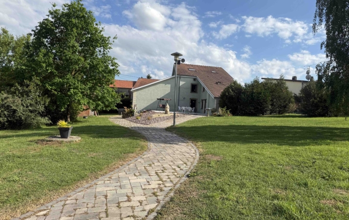 Maison VIRMING (57340)  220 m2 280 000 € 