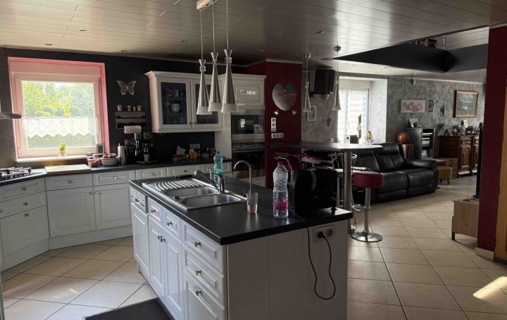 Maison de village HOLVING (57510)  180 m2 288 000 € 