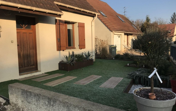 Réseau Immo-diffusion : Maison  LONGVIC  94 m2 319 900 € 