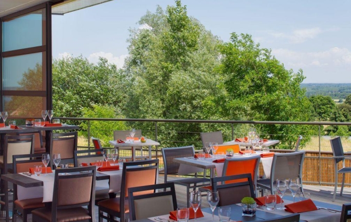 Réseau Immo-diffusion : Activité commerciale  TOURNUS  1 800 m2 1 248 000 € 