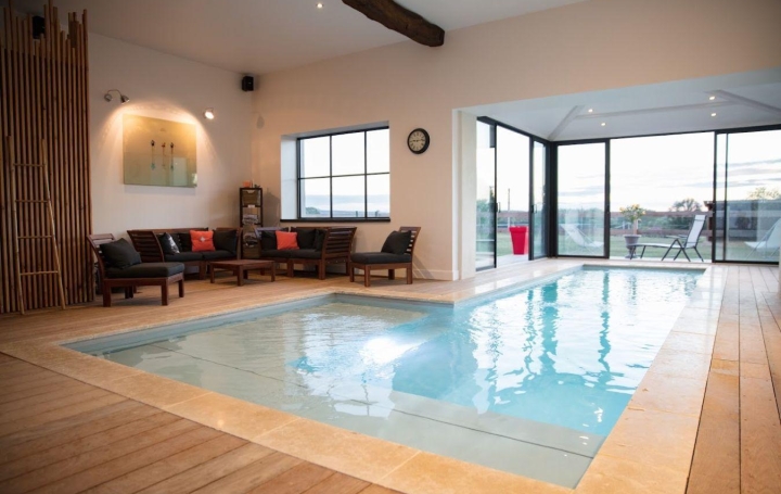 Réseau Immo-diffusion : Maison  SAINT-GERMAIN-DU-PLAIN  312 m2 680 000 € 