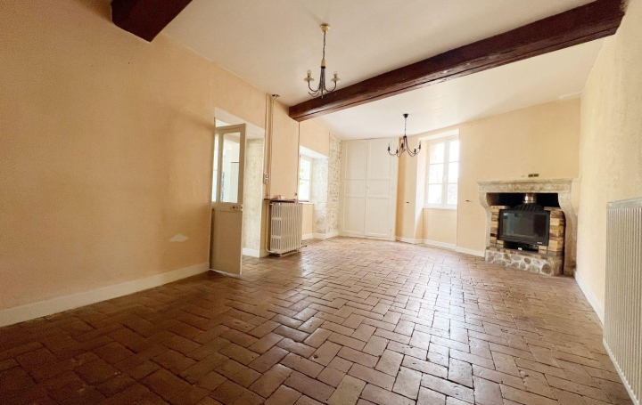 Réseau Immo-diffusion : Maison de village  SAINT-JEAN-DE-VAUX  143 m2 136 000 € 