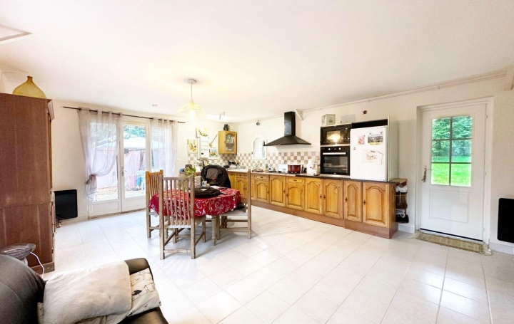 Réseau Immo-diffusion : Maison  TOURNUS  76 m2 148 000 € 