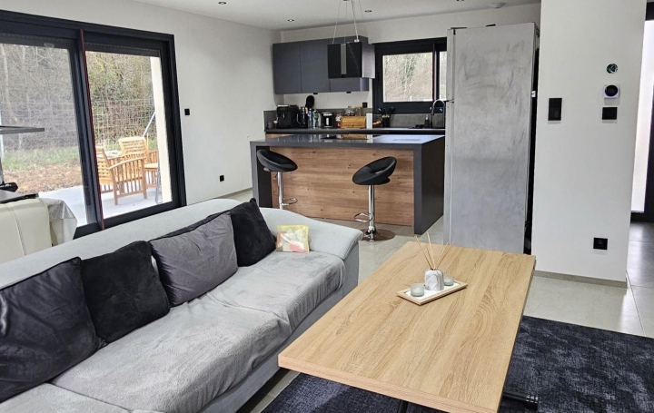 Réseau Immo-diffusion : Maison  CHAMPFORGEUIL  102 m2 315 000 € 