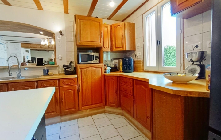 Réseau Immo-diffusion : Maison  FRONTENARD  197 m2 189 900 € 