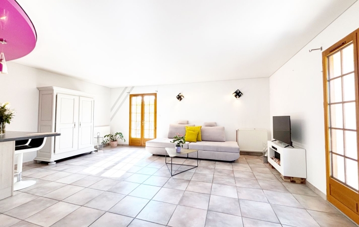 Réseau Immo-diffusion : Maison  CRISSEY  178 m2 288 000 € 