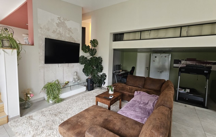 Réseau Immo-diffusion : Maison  LAIVES  236 m2 273 000 € 