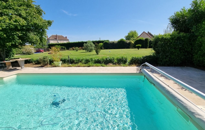 Maison CHALON-SUR-SAONE (71100)  232 m2 375 000 € 