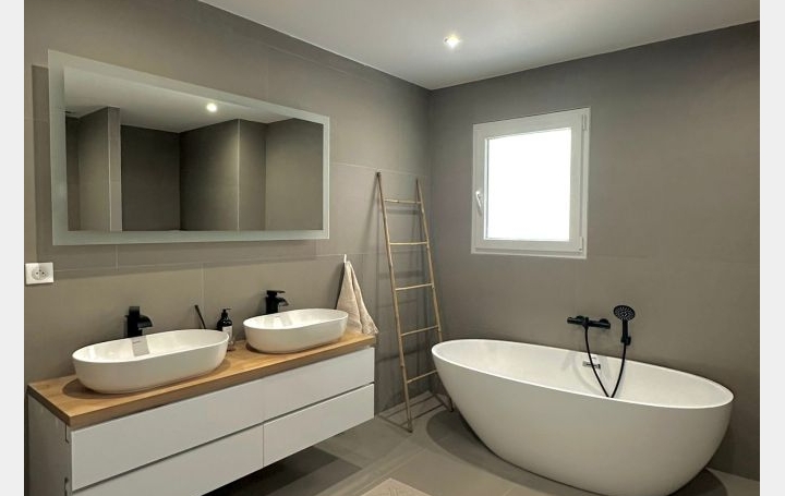 Villa CHALON-SUR-SAONE (71100)  120 m2 339 000 € 