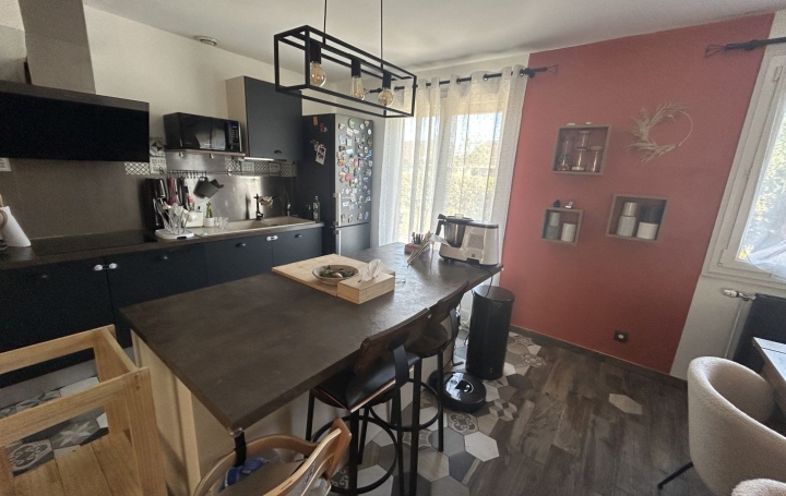 Maison LONGVIC (21600)  137 m2 367 000 € 