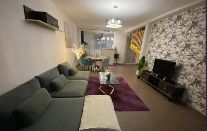 Réseau Immo-diffusion : Maison  BEAUZELLE  93 m2 345 000 € 