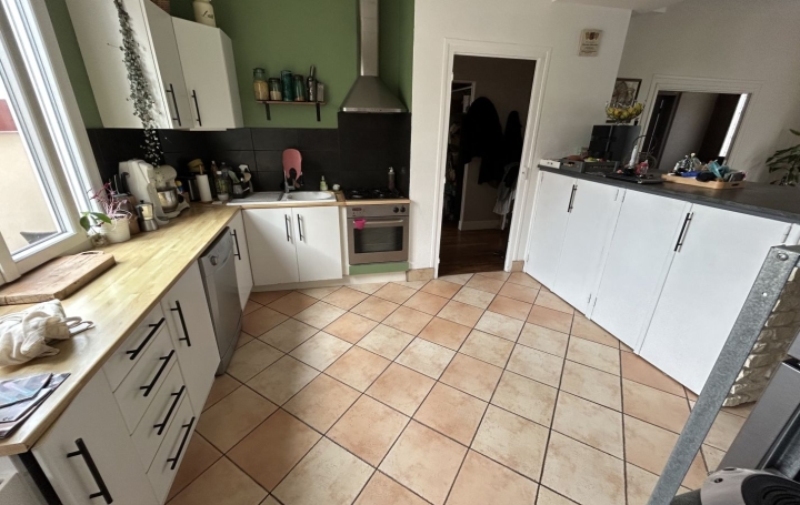 3 Pièces DIJON (21000)  83 m2 220 000 € 