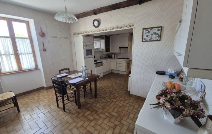 Maison CHAGNY (71150)  237 m2 316 000 € 