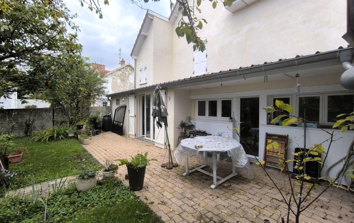 Maison DIJON (21000)  156 m2 530 000 € 