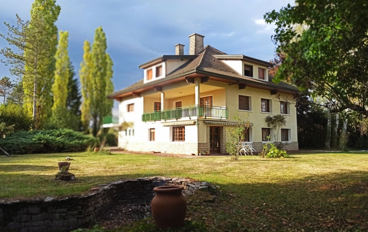 Maison PONT-DE-POITTE (39130)  309 m2 270 000 € 