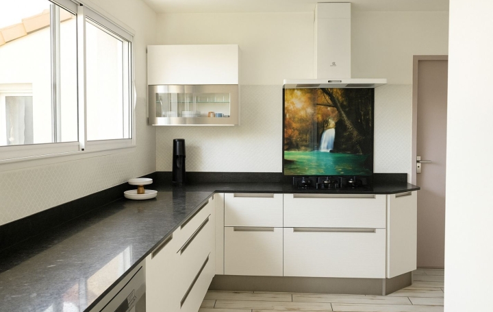 Maison PLAISSAN (34230)  98 m2 379 000 € 