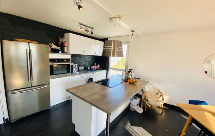 3 Pièces DIJON (21000)  70 m2 215 000 € 