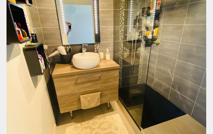 3 Pièces DIJON (21000)  70 m2 215 000 € 