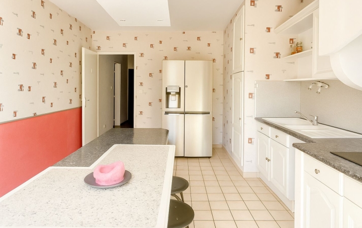 3 Pièces CHALON-SUR-SAONE (71100)  96 m2 211 000 € 