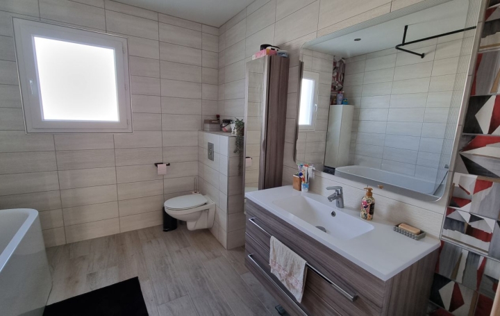 Maison CHALON-SUR-SAONE (71100)  136 m2 329 000 € 