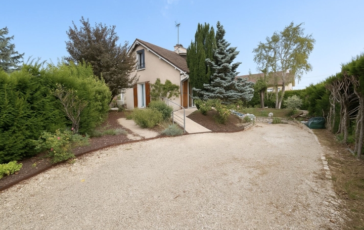 Maison COUCHEY (21160)  119 m2 360 000 € 