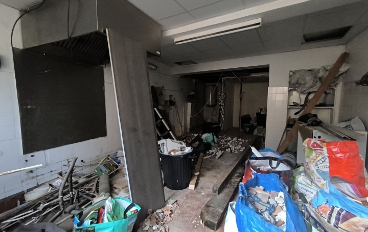 Studio UCHIZY (71700)  75 m2 25 500 € 