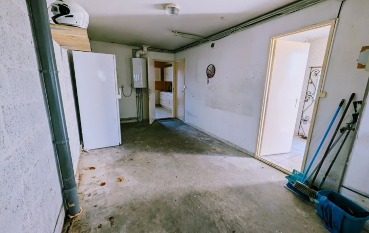 Maison CHAMPFORGEUIL (71530)  87 m2 180 200 € 