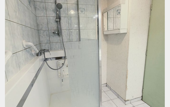 Maison CHAMPFORGEUIL (71530)  87 m2 180 200 € 