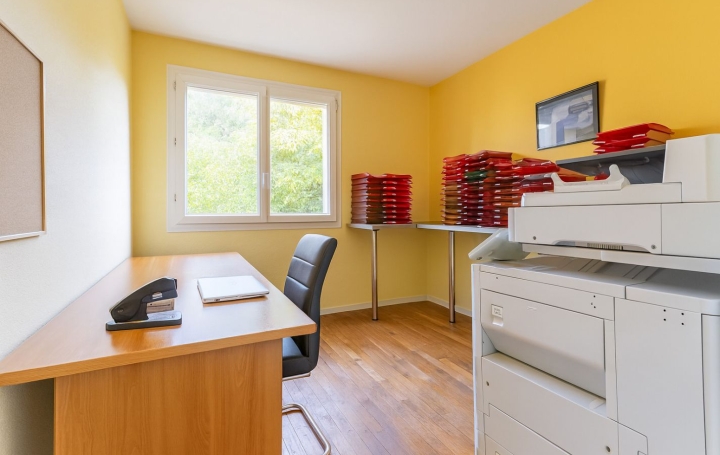 Local commercial SAINT-MARCEL (71380)  184 m2 252 000 € 