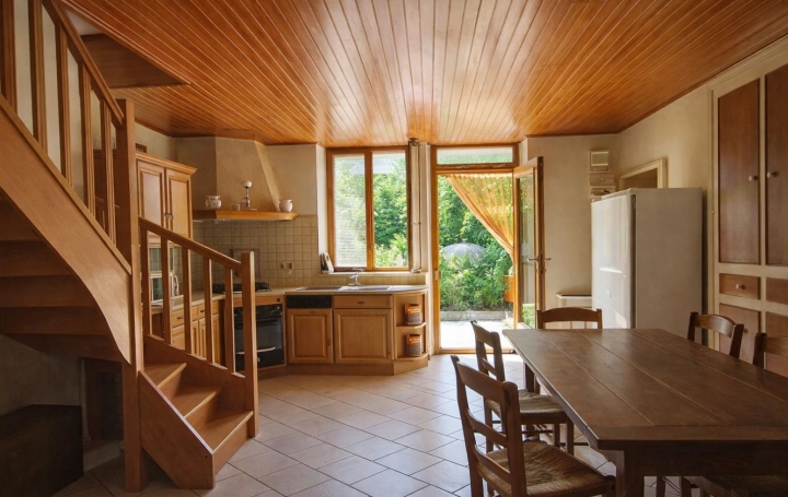 Maison MONTREVEL (39320)  90 m2 99 000 € 