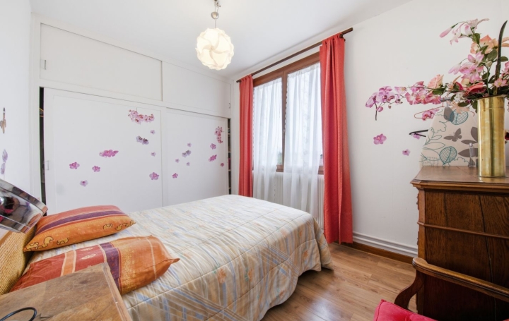 Maison LES BORDES (71350)  110 m2 149 000 € 