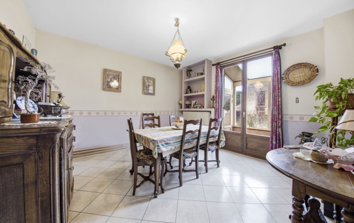 Maison LES BORDES (71350)  110 m2 149 000 € 