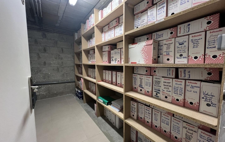 Autre CHALON-SUR-SAONE (71100)  184 m2 252 000 € 