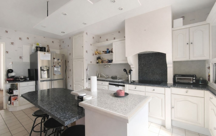 3 Pièces CHALON-SUR-SAONE (71100)  96 m2 200 000 € 