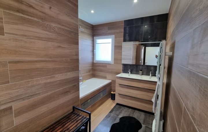 Villa EPERVANS (71380)  147 m2 359 000 € 